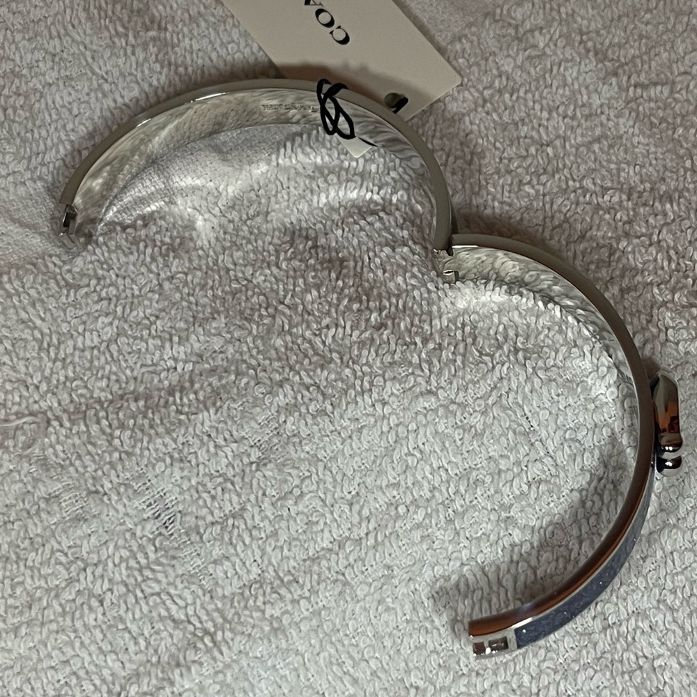 COACH 💕NWT Royal Blue Glitter Bracelet With Iconic “C”. Hinged For Easy Wear OBO - Picture 10 of 11
